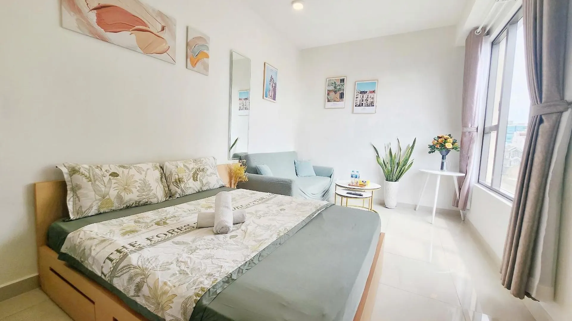 Apartment City View, 1Km To Center, Br & Sofa Bed, Free Gym Ho Chi Minh City Vietnam