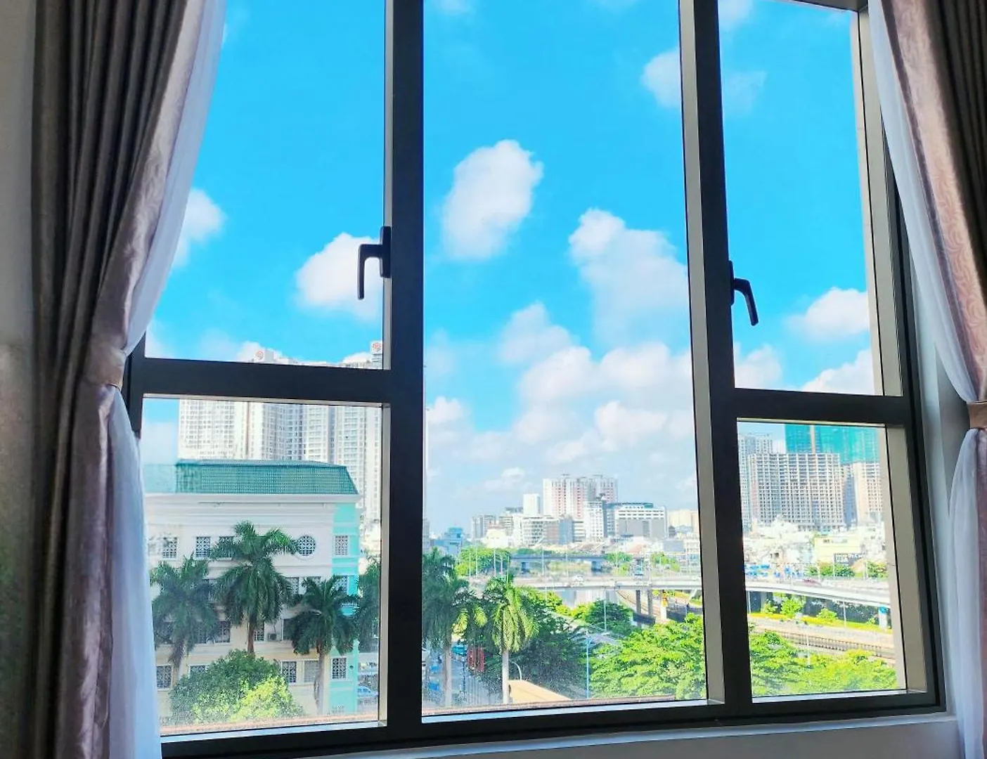Apartment City View, 1Km To Center, Br & Sofa Bed, Free Gym Ho Chi Minh City